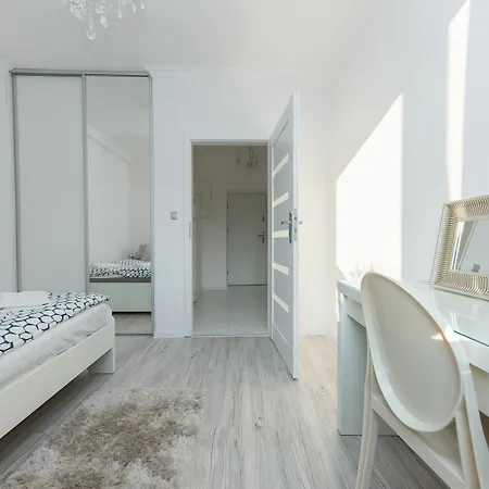 Apartment Shortstaypoland Jana Pawla B36